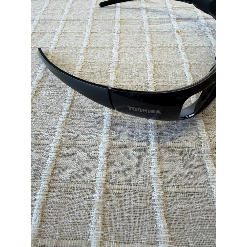 Toshiba Real 3D Active Glasses Model FPT-AG01